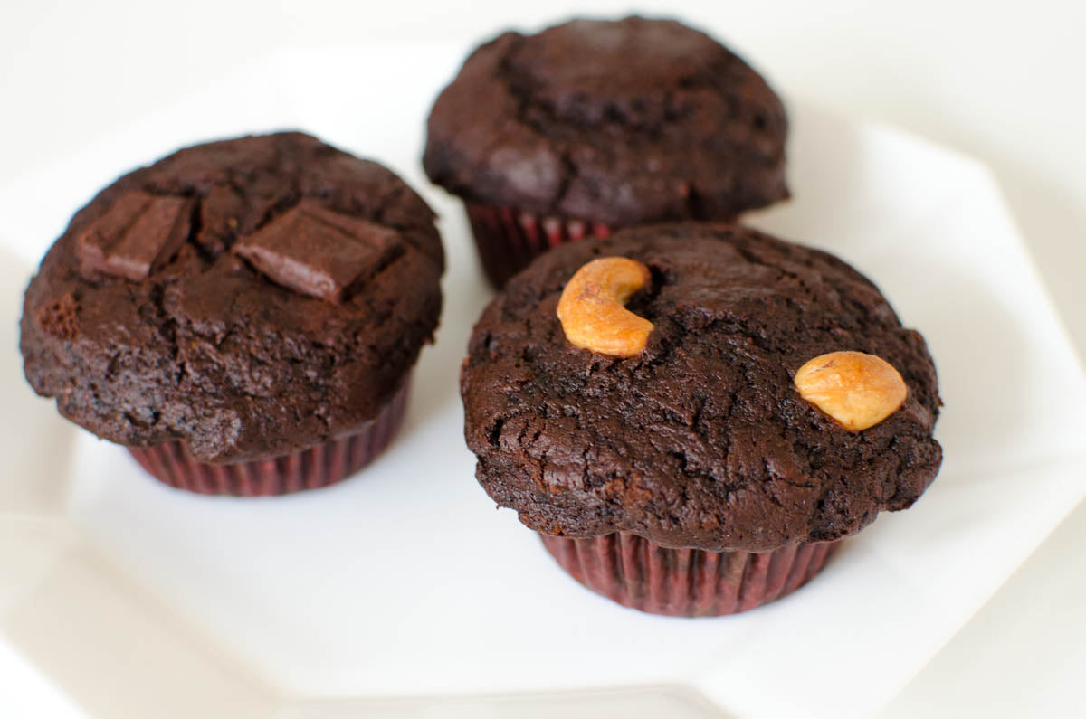 Vegane Schoko-Zucchini Muffins - CauCawa - Ehrlicher Kakao