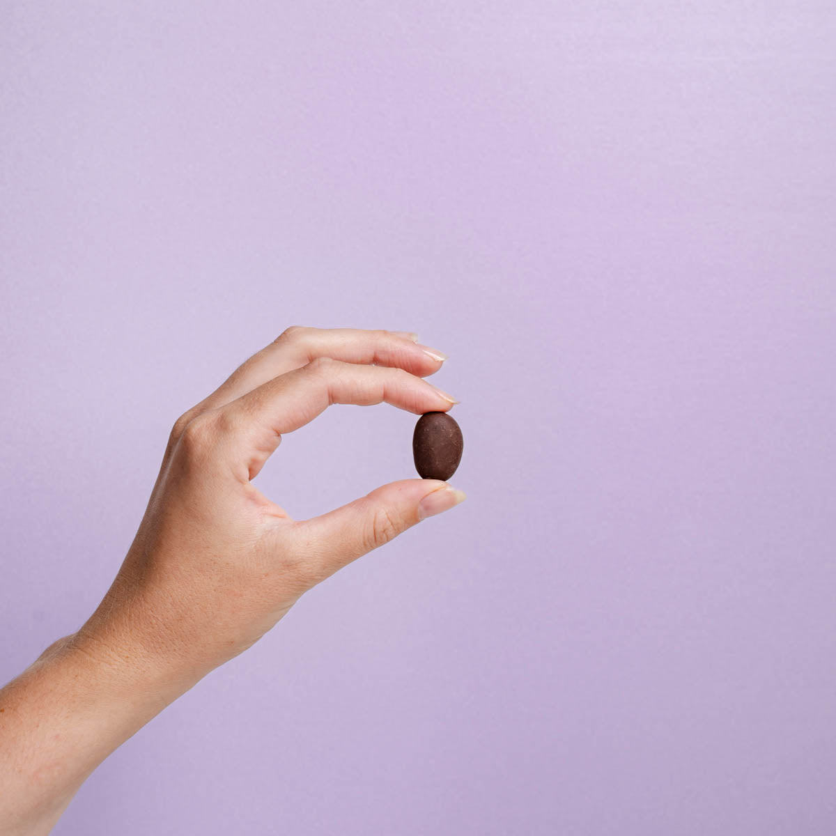 Schokolierte Bio Kakaobohnen • mit dunkler Schokolade, knusprig und ein toller Begleiter zum Cafe, 150g - CauCawa - Ehrlicher Kakao